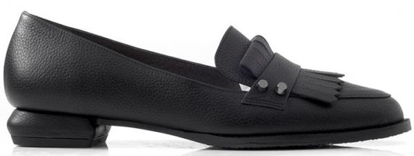 Loafers με ιδιαίτερο τακούνι