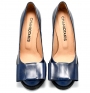 Pumps with bow