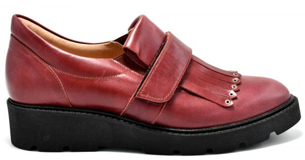 Loafers με κρόσια