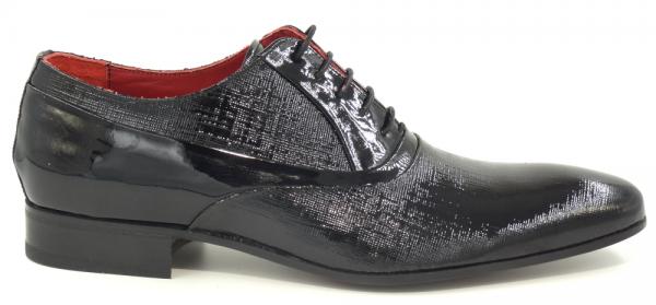 Oxfords patent leather shoes