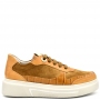 Sneakers in light brown leather